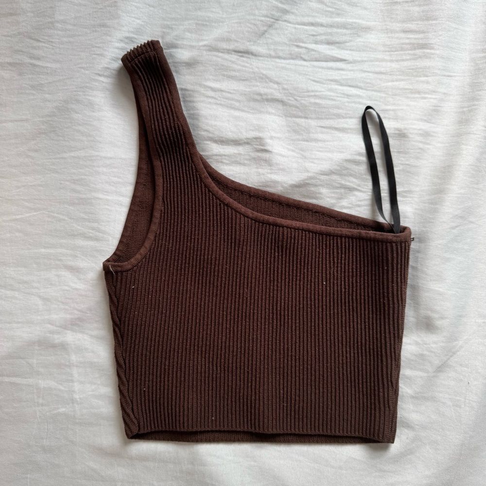 Babaton Sculpt Knit One Shoulder Crop Tank Top - Picture 3 of 3
